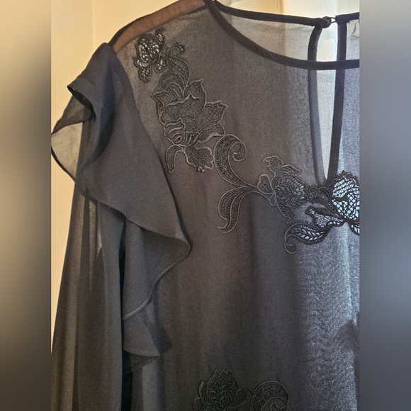 White House Black Market Applique Tunic - Picture 4 of 14